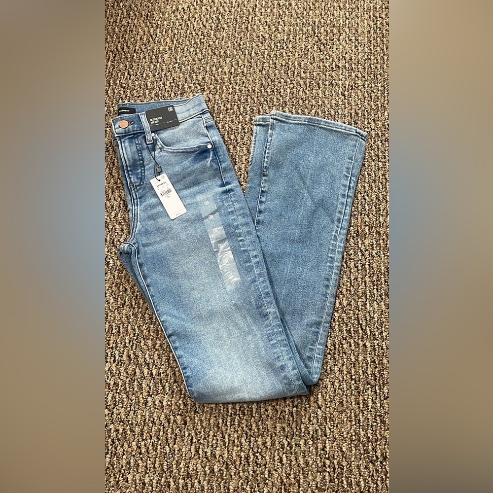 Women’s Mid-Rise Jeans